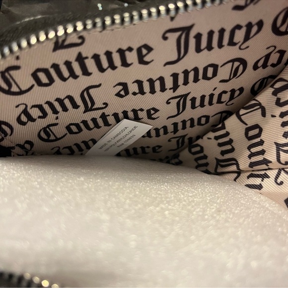 Juicy Couture Black Heart Wristlet with Rhinestone Logo - Picture 3 of 5